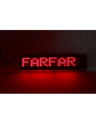 Lille LED skilt med variabel tekst til bil